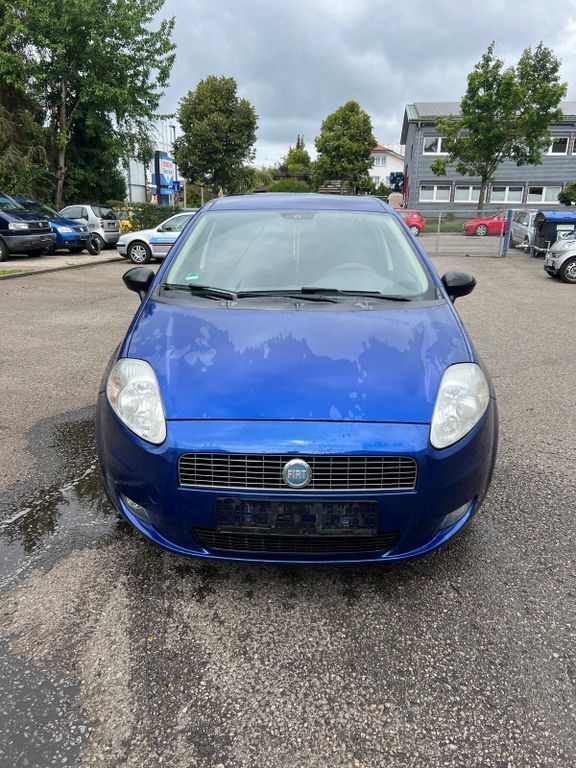 Fiat Punto 182.000 km 2.400 € Sindelfingen 71065