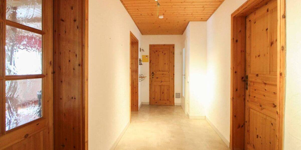 Reihenmittelhaus Stuttgart Steckfeld - 9 Zimmer, 208 m&sup2;, 765.000&euro; | Angebot:26673990