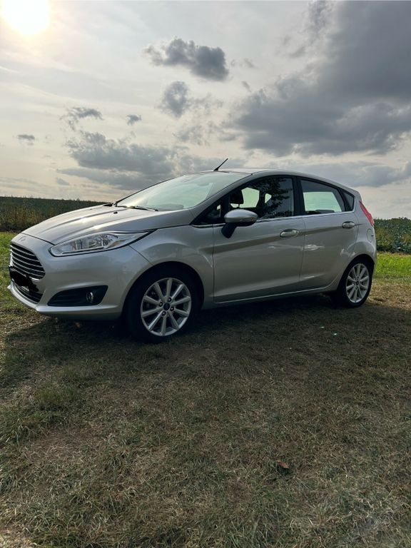 Ford Fiesta 53.000 km 9.250 € Neuhausen 73765