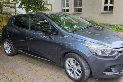 Renault Clio 96.800 km 6.950 &euro; Stuttgart 70374