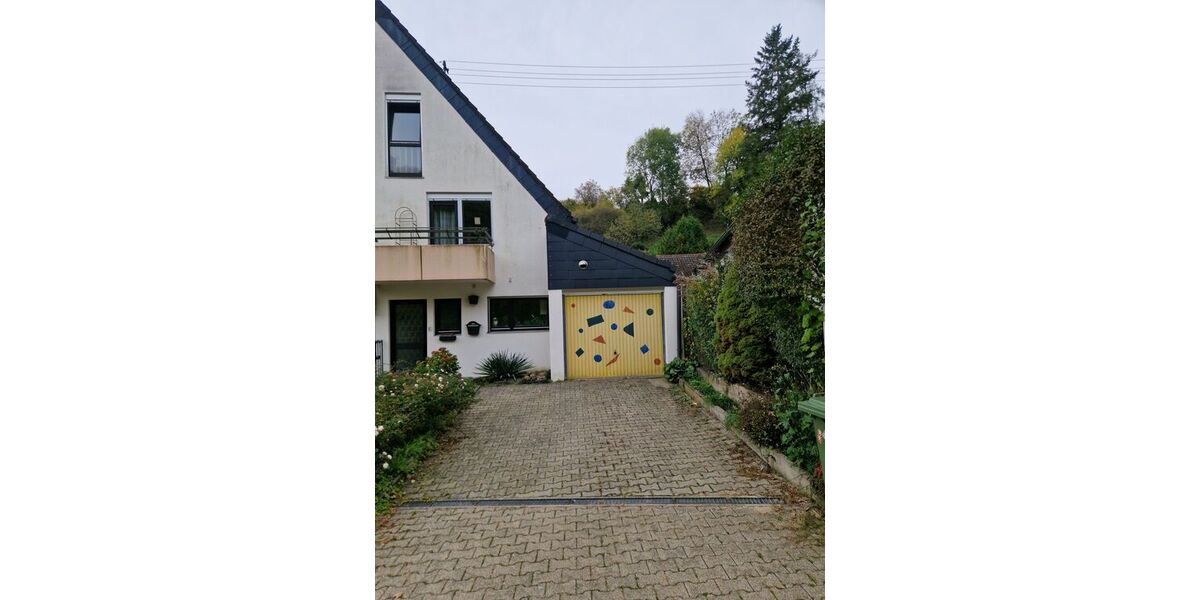 Charmante und gepflegte Doppelhaushälfte am Weinberg - Doppelhaushälfte Ludwigsburg/Württemberg Württemberg | Angebot:26633892