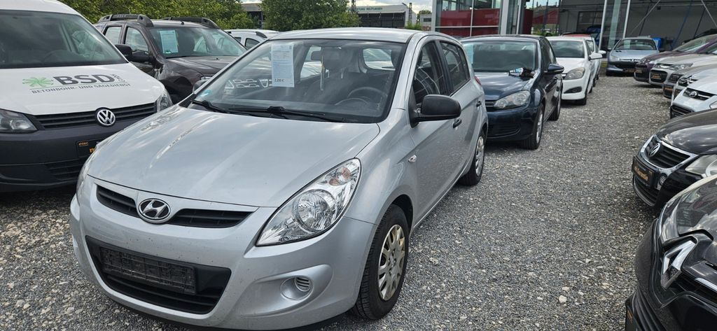Hyundai i20 144.000 km 2.290 € Reutlingen 72766