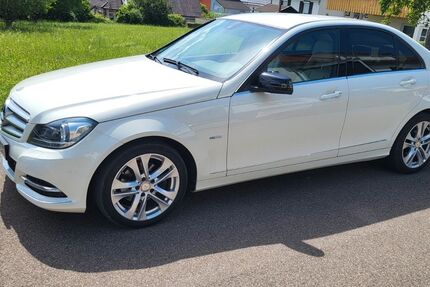 Mercedes-Benz C 200 173.000 km 8.500 &euro; Ebhausen 72224