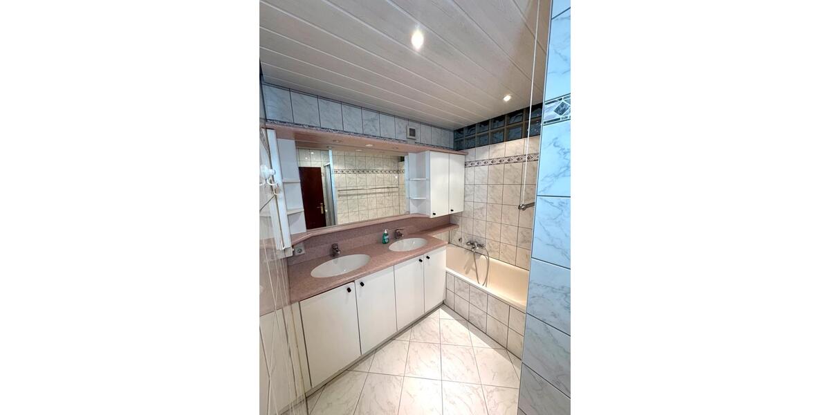 Etagenwohnung Calw - 3.5 Zimmer, 97 m&sup2;, 800&euro; | Angebot:24720552