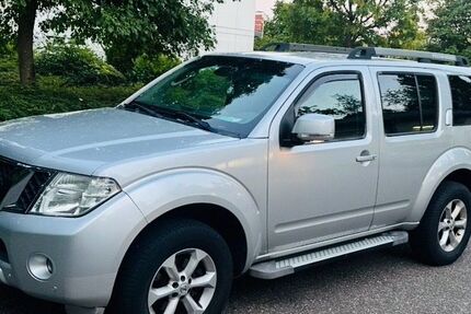 Nissan Pathfinder 139.500 km 14.700 € pforzheim 75172