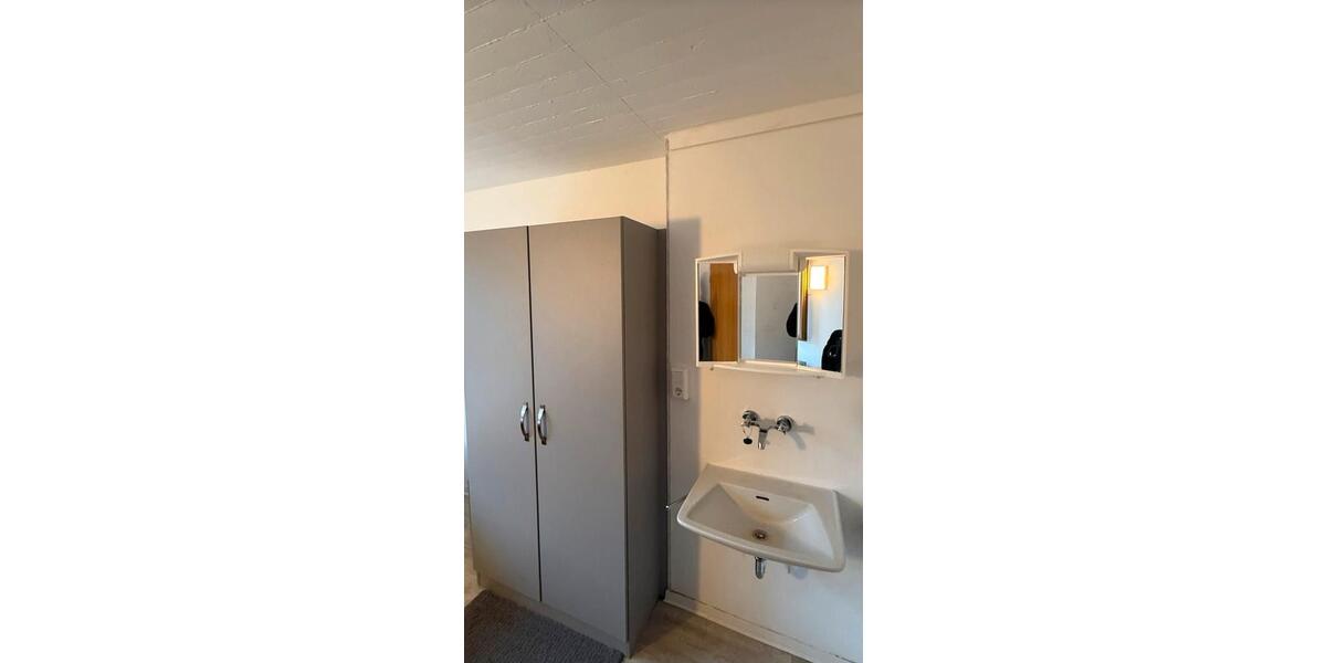 Etagenwohnung Ludwigsburg Eglosheim - 1 Zimmer, 12 m&sup2;, 350&euro; | Angebot:26414194