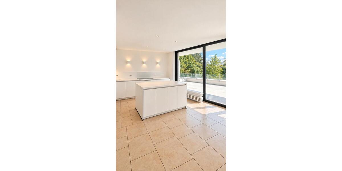 Etagenwohnung Tübingen Lustnau - 4.5 Zimmer, 165 m&sup2;, 2.490&euro; | Angebot:27542710