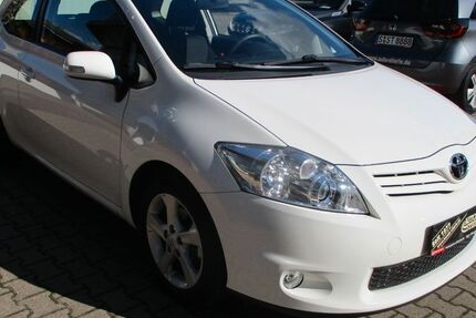 Toyota Auris 86.566 km 5.790 &euro; Stuttgart 70599