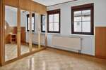 Seltene Gelegenheit: Gepflegtes 3-Familienhaus in Top-Wohnlage - Mehrfamilienhaus, Wohnhaus Stuttgart Zuffenhausen | Angebot:27083597