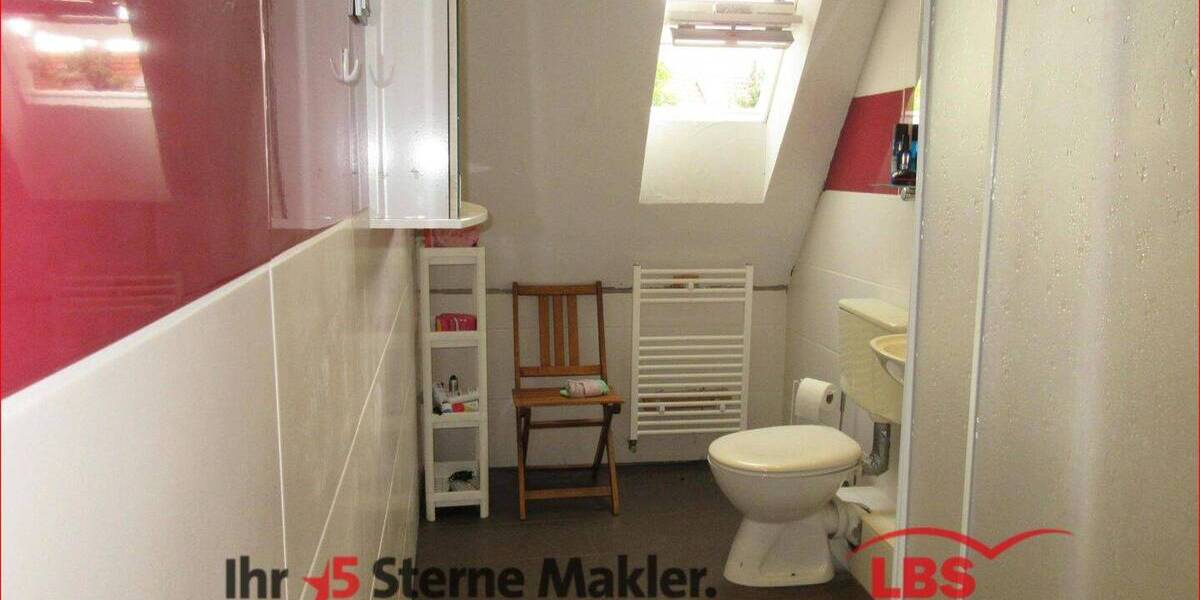 Einfamilienhaus Niefern-Öschelbronn Niefern - 8 Zimmer, 193 m&sup2;, 439.000&euro; | Angebot:25665818