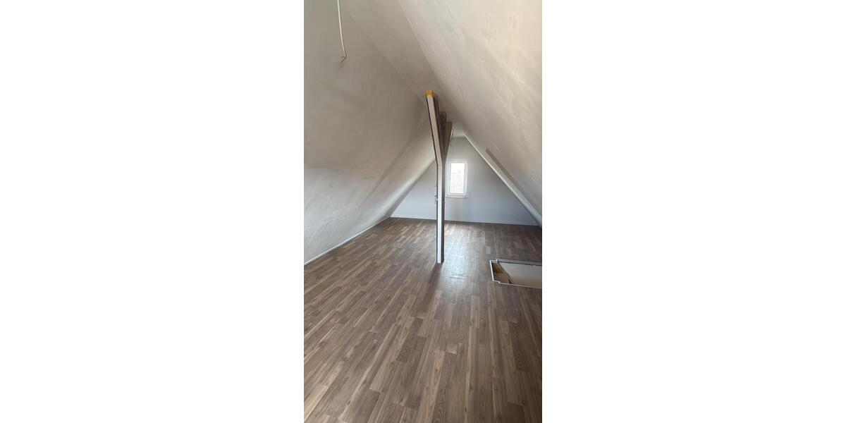 Maisonettenwohnung Mühlacker - 4.5 Zimmer, 100 m&sup2;, 1.250&euro; | Angebot:27625082