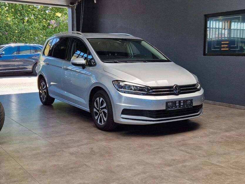 VW Touran 141.000 km 22.999 € Gäufelden 71126