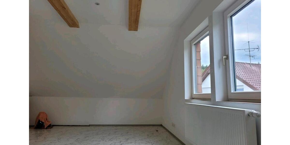 Dachgeschoßwohnung Pforzheim Dillweißenstein - 2 Zimmer, 64 m&sup2;, 610&euro; | Angebot:27610016