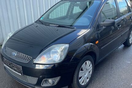Ford Fiesta 86.000 km 2.390 &euro; Böblingen 71034