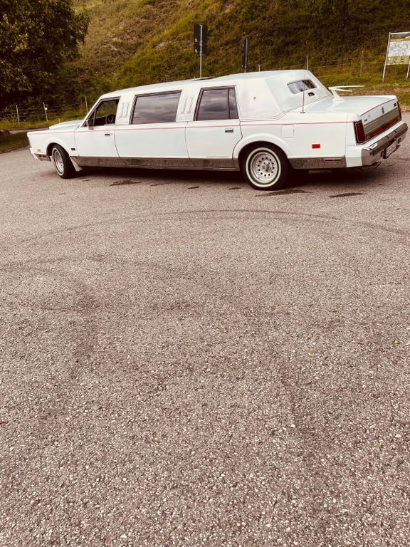 Lincoln Town Car 35.978 km 8.900 € Kohlberg 72664
