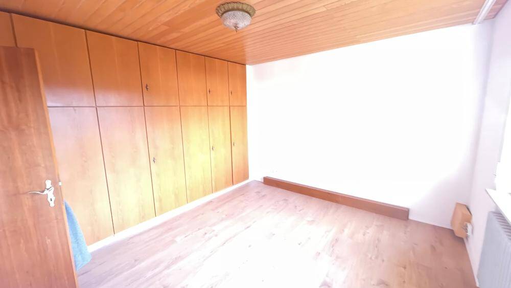 Mehrfamilienhaus, Wohnhaus Weil der Stadt - 6 Zimmer, 132 m&sup2;, 2.300&euro; | Angebot:25690065