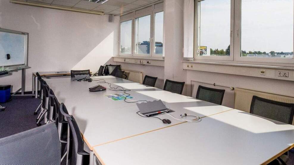 Büroflächen unterschiedlicher Größe in bester Aussichtslage - All-in-Miete zimmer
