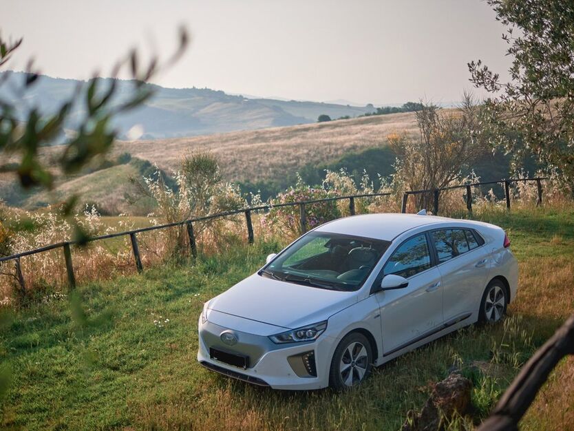 Hyundai IONIQ 68.500 km 13.800 € Sindelfingen 71069