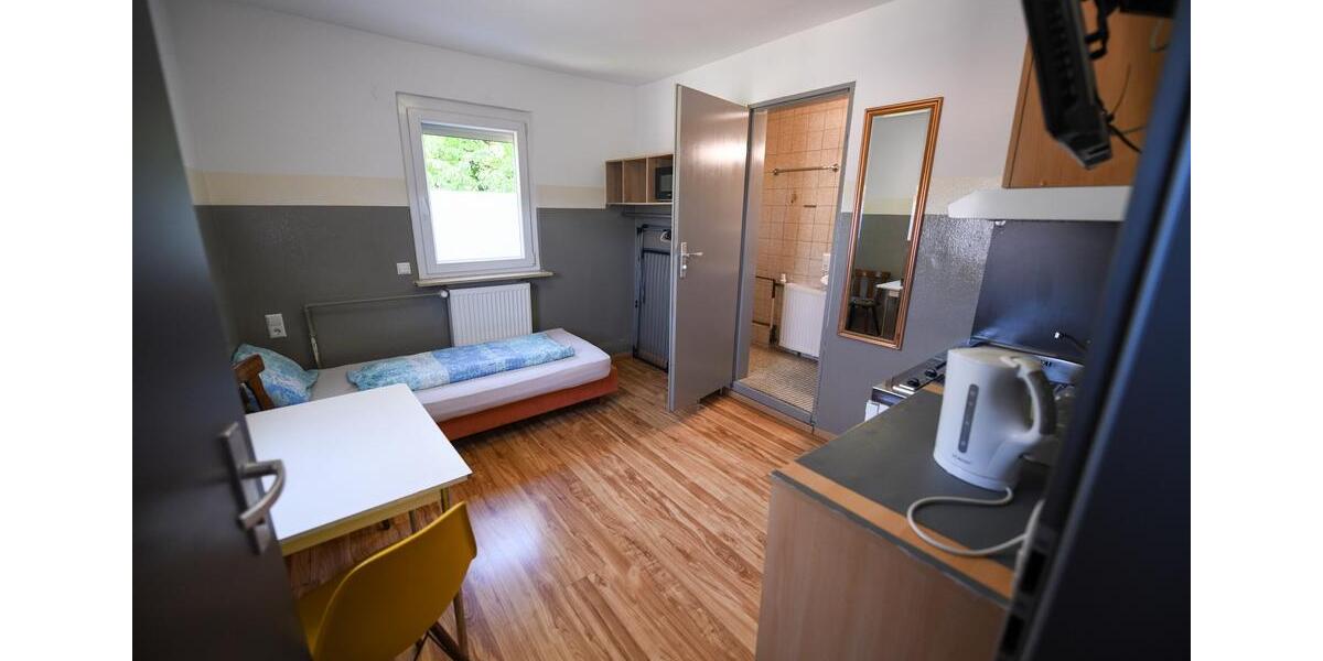 Mehrfamilienhaus, Wohnhaus Reutlingen Reutlingen-Betzingen - 18 Zimmer, 460 m&sup2;, 6.000&euro; | Angebot:24245162