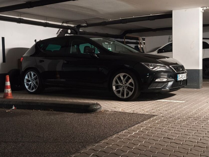 Seat Leon 176.000 km 12.300 € Esslingen 73733