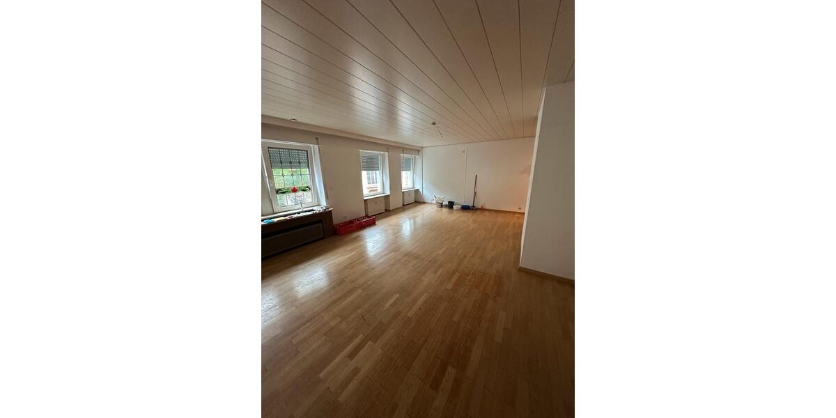 Etagenwohnung Pforzheim Eutingen - 4 Zimmer, 140 m&sup2;, 1.150&euro; | Angebot:27598166