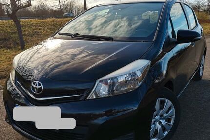 Toyota Yaris 44.300 km 7.690 &euro; Fellbach 70736