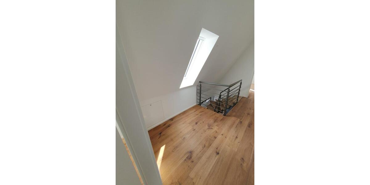 Maisonettenwohnung Schwieberdingen - 4 Zimmer, 140 m&sup2;, 1.999&euro; | Angebot:25923480