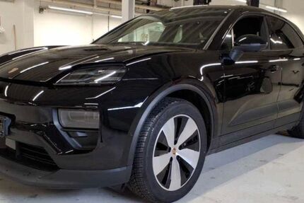 Porsche Macan 2.999 km 72.999 &euro; Stuttgart 70499