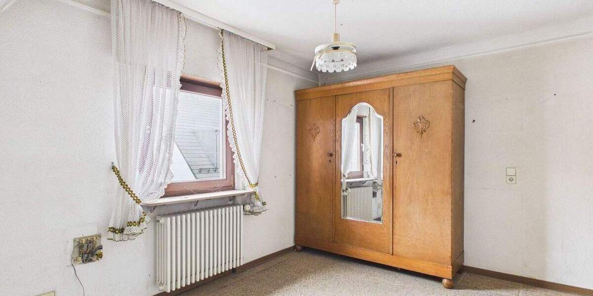 Einfamilienhaus Fellbach - 1 Zimmer, 128 m&sup2;, 545.000&euro; | Angebot:25697777