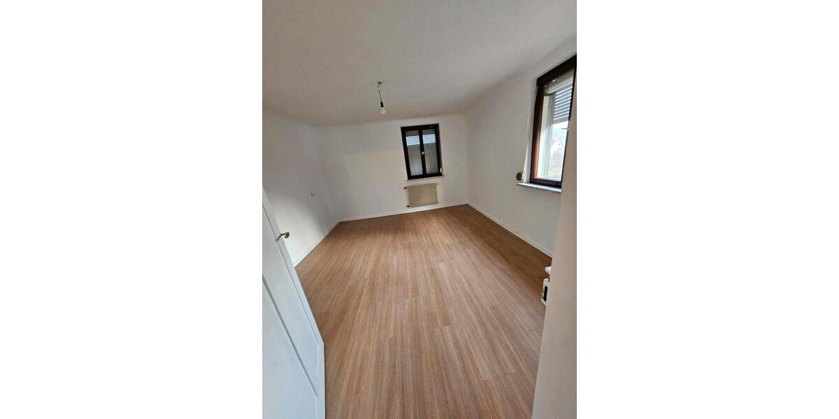 Etagenwohnung Ammerbuch - 3 Zimmer, 88 m&sup2;, 1.000&euro; | Angebot:25936827