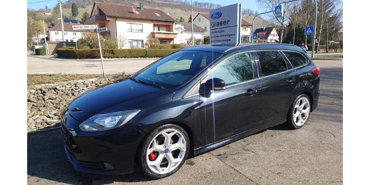 Ford Focus 142.500 km 8.190 &euro; Illingen - Schützingen 75428