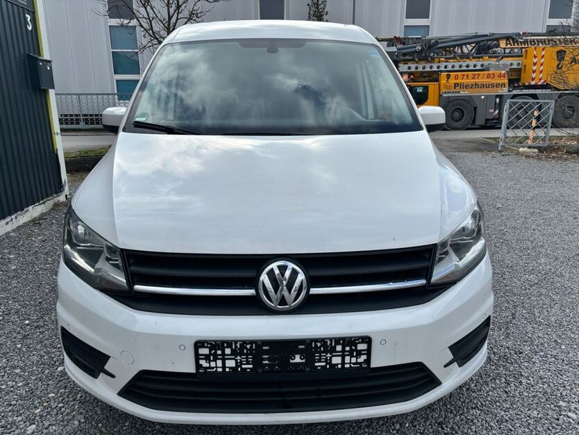 VW Caddy 188.000 km 13.499 € Sindelfingen 71069