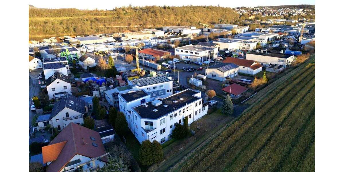 Gewerbeobjekt Remseck am Neckar / Neckargröningen Neckargröningen - 7 Zimmer, 168 m&sup2;, 349.000&euro; | Angebot:25744954