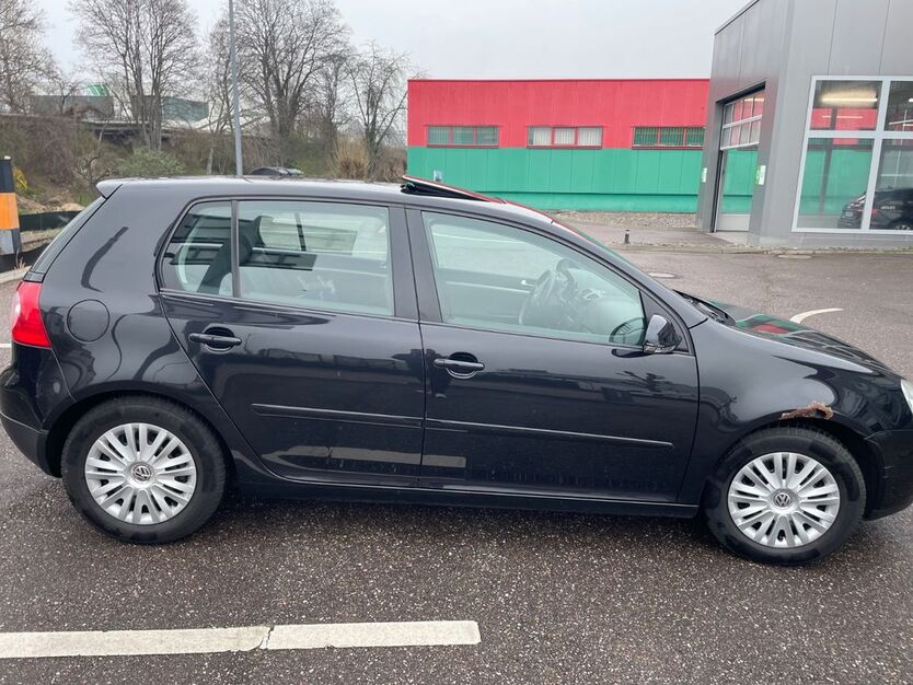 VW Golf 253.458 km 750 € Stuttgart 70619
