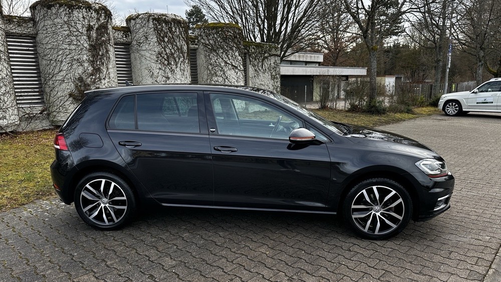 VW Golf 105.000 km 11.500 &euro; Stuttgart 70173