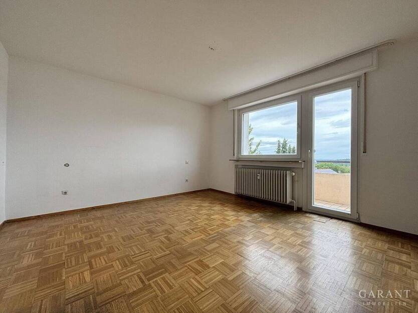 Dreifamilienhaus mit EinliegerWohnung in Büchenbronn