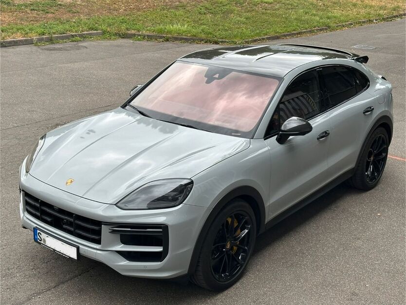 Porsche Cayenne 9.700 km 198.500 € Stuttgart 70327