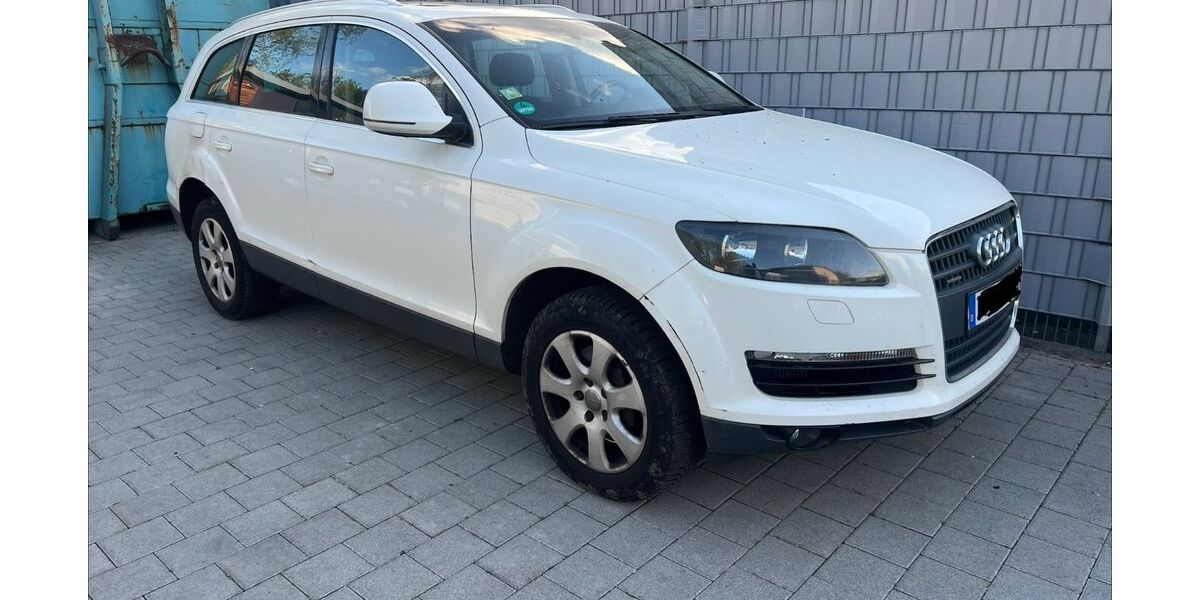 Audi Q7 330.000 km 3.900 &euro; Freiberg am Neckar 71691