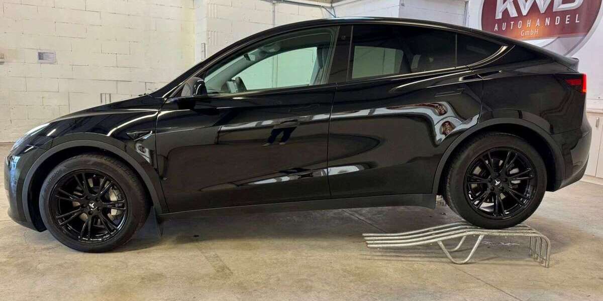Tesla Model Y 49.954 km 38.300 &euro; Holzgerlingen 71088