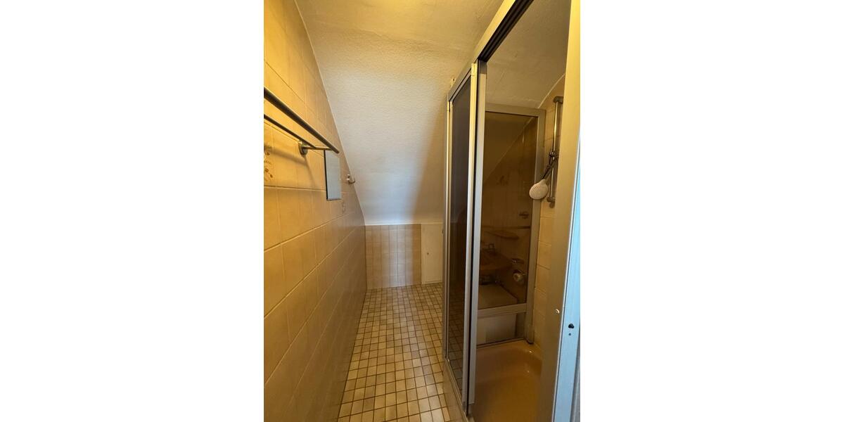Dachgeschoßwohnung Waldenbuch - 2 Zimmer, 54 m&sup2;, 700&euro; | Angebot:26587026