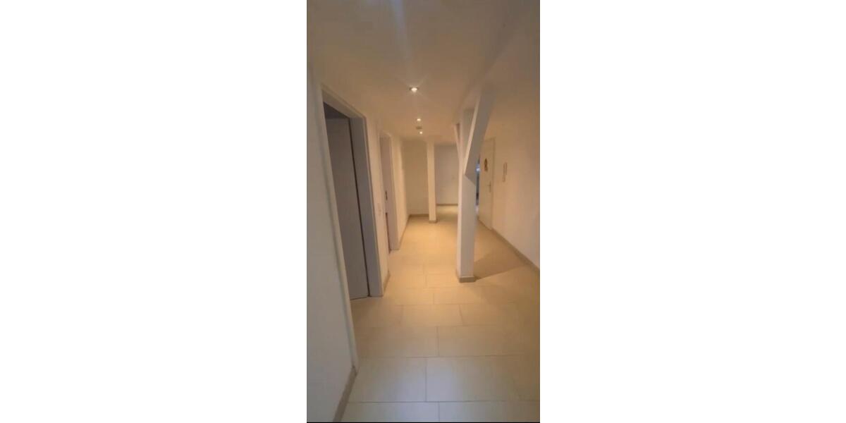 Dachgeschoßwohnung Stuttgart Hedelfingen - 3 Zimmer, 70 m&sup2;, 1.100&euro; | Angebot:25968270