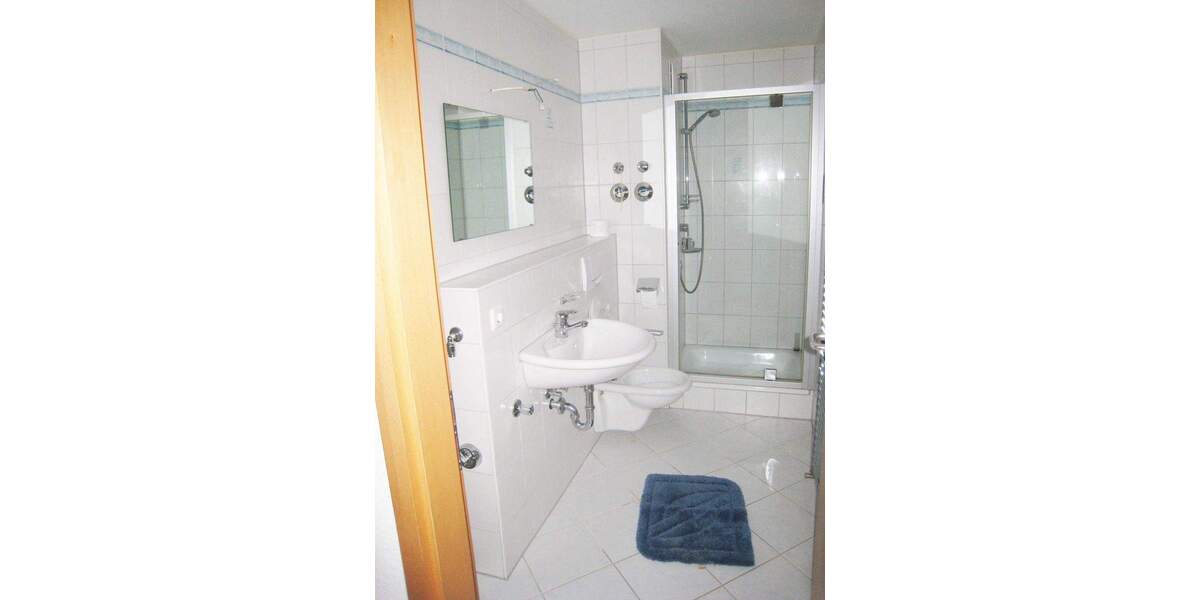 Etagenwohnung Köngen - 3 Zimmer, 82 m&sup2;, 860&euro; | Angebot:24916272