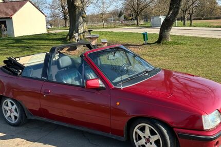 Opel Kadett 245.000 km 3.200 &euro; Waldenbuch 71112