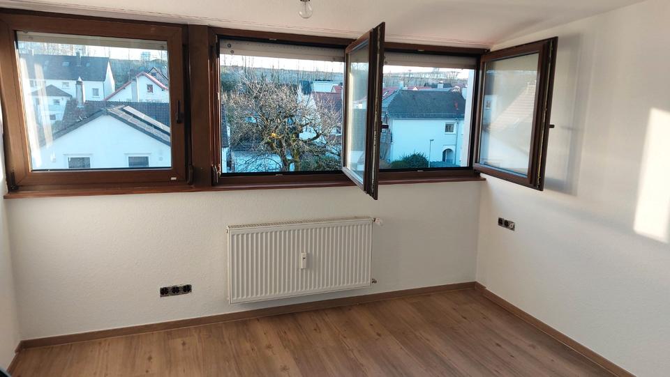 Dachgeschoßwohnung Bietigheim-Bissingen Bissingen - 2.5 Zimmer, 45 m&sup2;, 820&euro; | Angebot:26380301