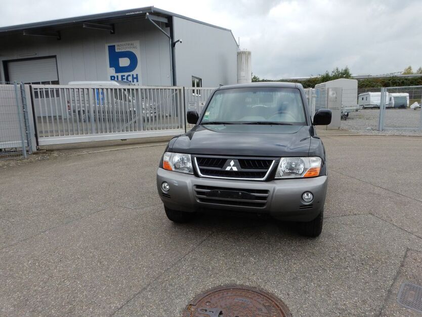 Mitsubishi Pajero 51.000 km 10.450 € Markgröningen 71706