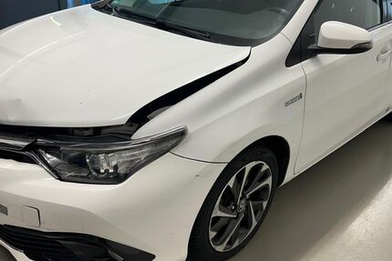 Toyota Auris 121.101 km 8.990 &euro; LEONBERG 71229