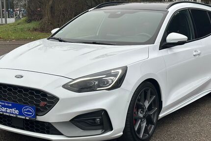 Ford Focus 62.529 km 23.499 &euro; Kernen im Remstal 71394