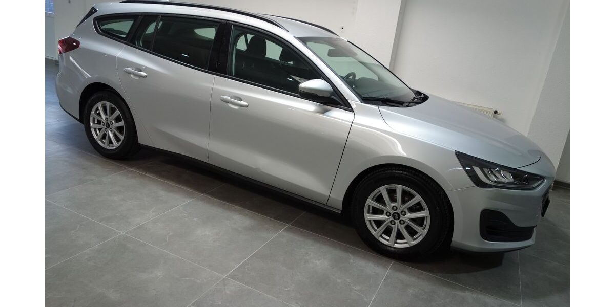 Ford Focus 235.000 km 7.999 &euro; Mühlacker 75417