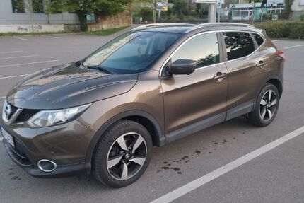 Nissan Qashqai 106.000 km 9.700 € Stuttgart 70329