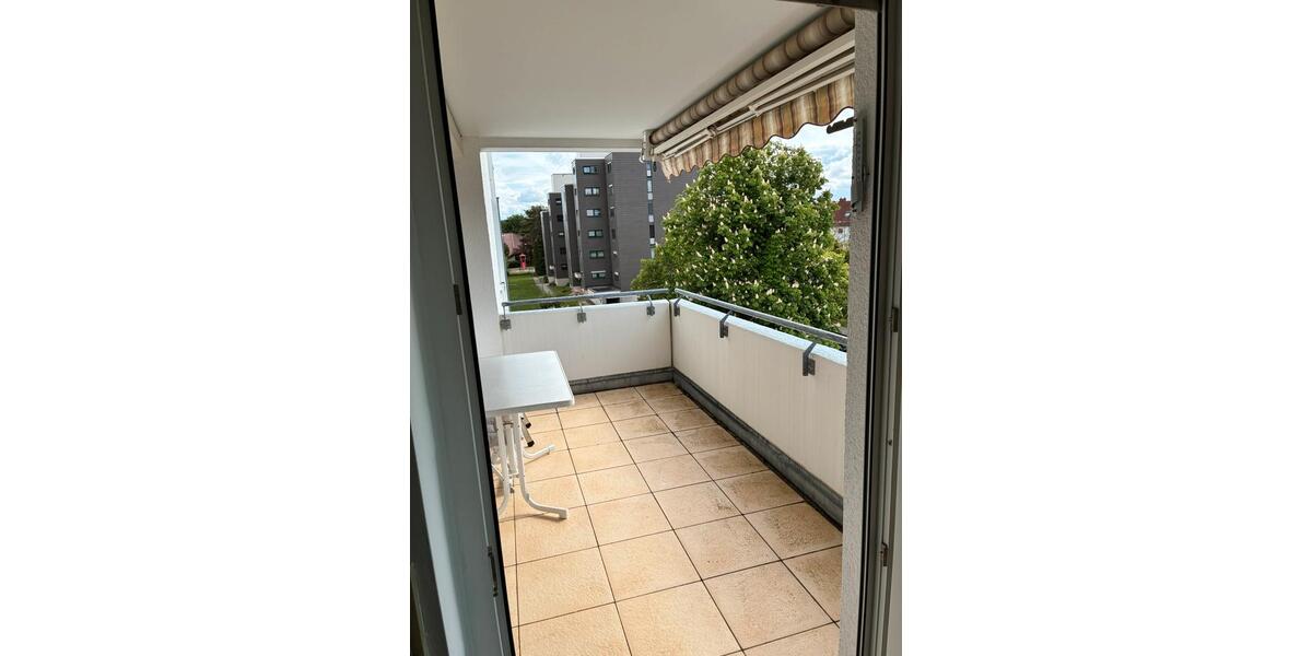 Dachgeschoßwohnung Ditzingen - 3.5 Zimmer, 89 m&sup2;, 285.000&euro; | Angebot:27550906
